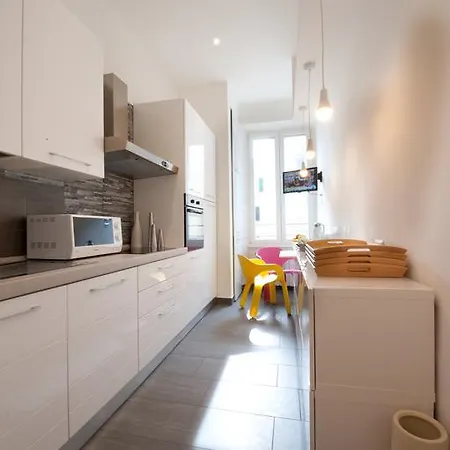 Bed and Breakfast Domus Castroni Pompeo Magno