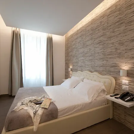 Bed and Breakfast Domus Castroni Pompeo Magno 4*