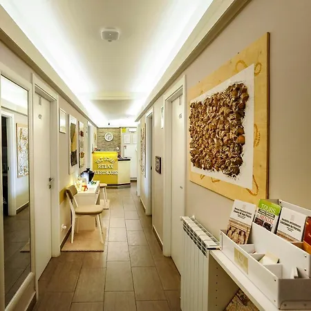 Bed & Breakfast Domus Castroni Pompeo Magno 3*