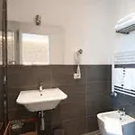 Bed & Breakfast Domus Castroni Pompeo Magno Roma